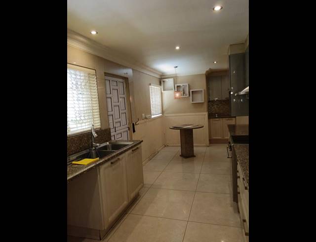 3 BEDROOM HOUSE FOR SALE IN WOODHAVEN